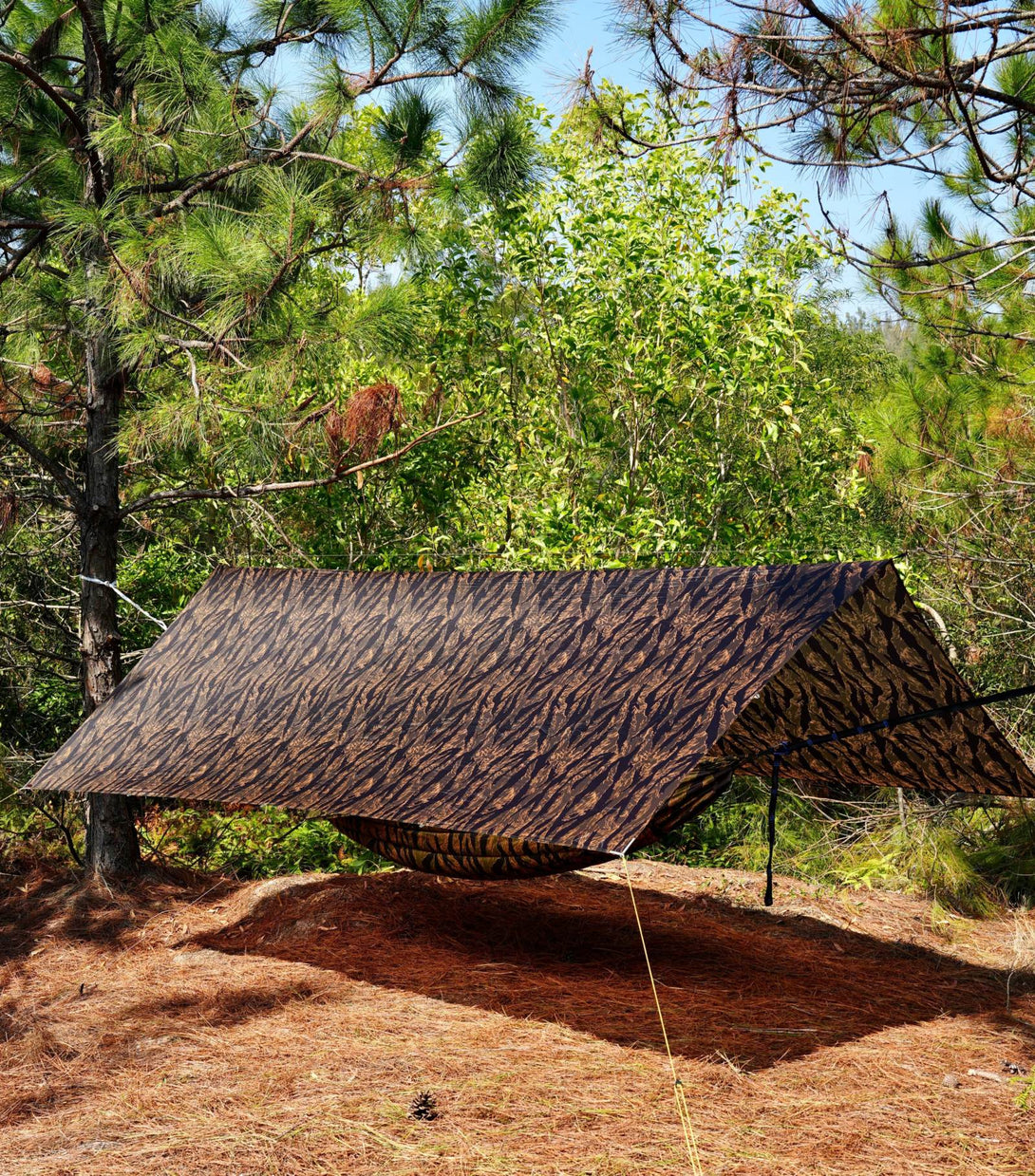 HillZero 2026 Camo Tarp Shelter – Waterproof Camping Tarp