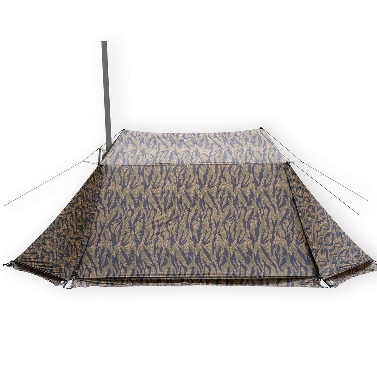 HillZero Scarecrow M bushcraft winter shelter